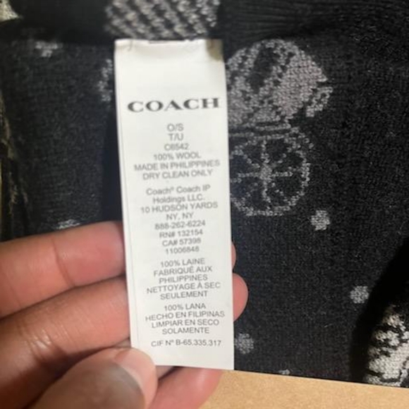 NWT Horse ๐ and Carriage Hat and Glove set - Picture 7 of 10